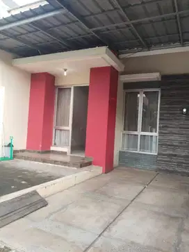 Disewakan rumah di cluster Ifolia , harapan Indah, Bekasi