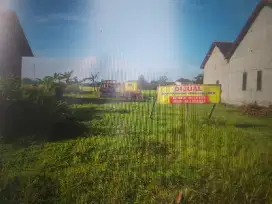 Dijual Tanah pekarangan strategis pinggir jalan