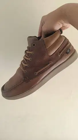 Sepatu caterpillar size 41 original