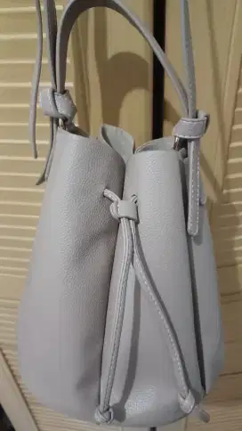 Tas Bucket bisa Sling ada talpan