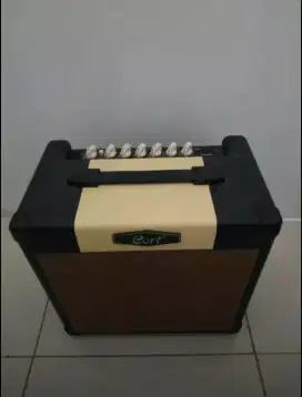Ampli Gitar Cort CM15R