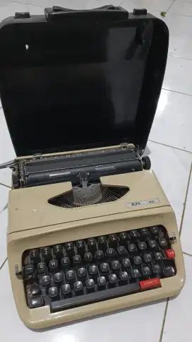 Mesin ketik Vintage Kofa 400