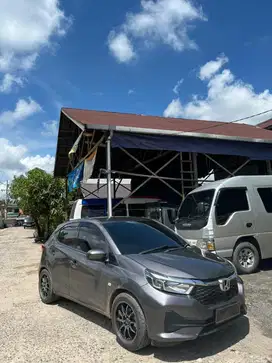 Honda brio satya tipe s