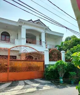 Rumah Bagus Unfurnished SHM Kebayoran Lama, Jakarta Selatan