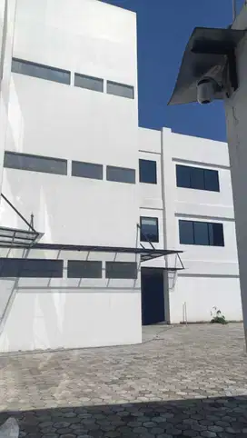 Disewakan Ruang Usaha Lantai 2 di Mekarwangi Mainroad Lokasi Bagus