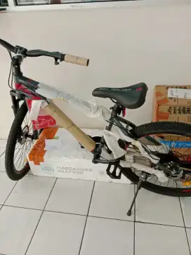 Jual sepeda gunung kondisi baru