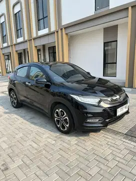 LOW KM 49rb!!! Honda HRV SE AT 2021 - Hitam