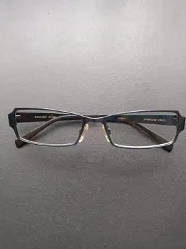 Frame kacamata fossil