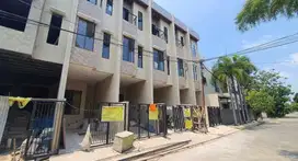 Dhyana rumah baru uk 3.5x11.5m lokasi bagus di komplek grenvill