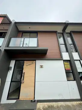 Dijual Rumah Cantik Cluster Cendana Peak Lippo Utara – 50/53 m²