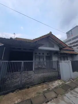 Dijual Rumah Nyaman dan Terawat Siap Huni Lokasi di Babakan Ciparay