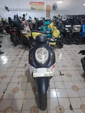 Honda Scoopy 110cc 2024 biru putih