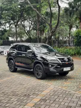 FULL RECORD BERES! Toyota Fortuner VRZ TRD Diesel AT 2020 - Hitam
