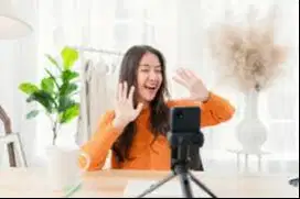 HOST LIVE CEWE 3 ORANG