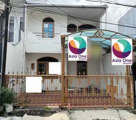 Dijual cepat atau disewakan rumah 2 lantai di Gading Permai. Klp Gadin