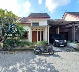Dijual Rumah Gentan Solo