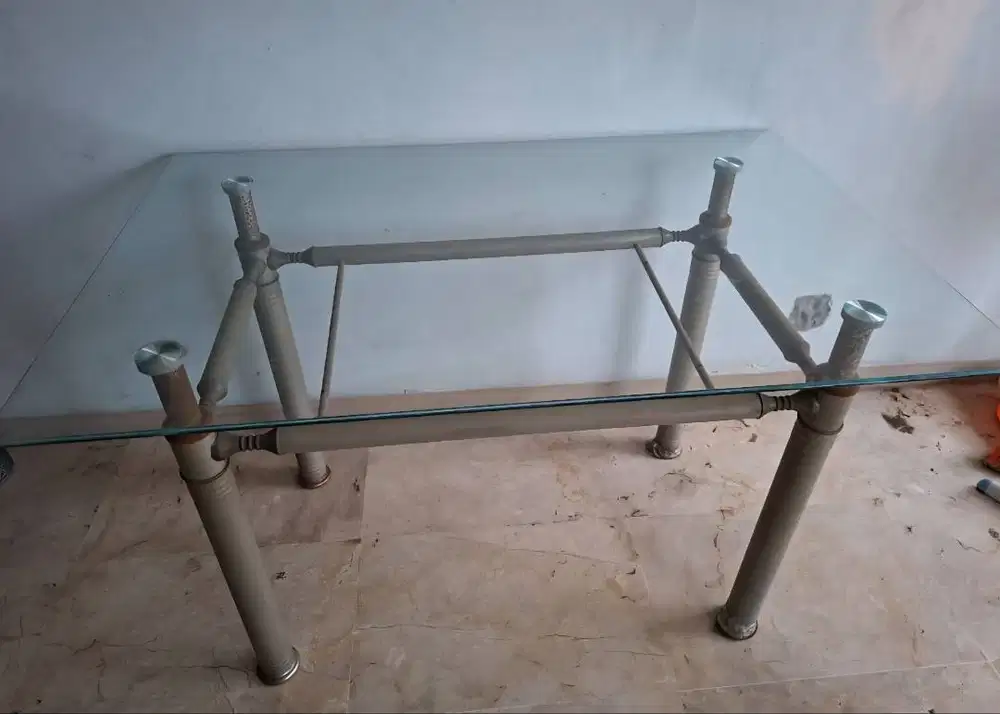 Dijual bekas meja mkn kaca