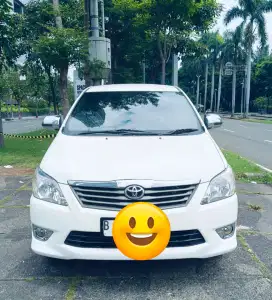 GRAND INOVA E AT 13 PUTIH