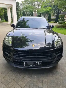 Porsche Macan 2.0 Turbo 2019 – Low Km, Kondisi Istimewa