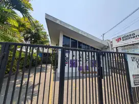 RUMAH USAHA PUSAT KOTA SURABAYA TER BEST DEALLL EX SHOWROOM