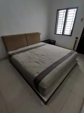 Rangka Tempat tidur dengan Mattras springbed