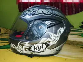 Helm KYT RC-7 bekas
