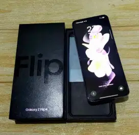 Samsung galaxy Zflip 4 5G 8/256 fullset segel mulus 95% siap pakai
