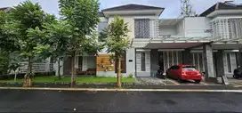 Rumah Dalam Perum Lokasi Dekat Transmart Maguwoharjo Depok Sleman