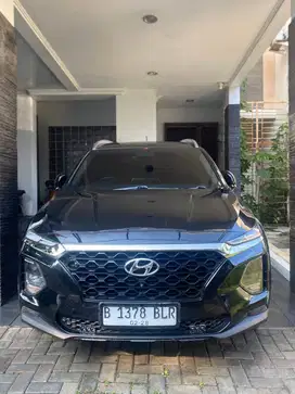 Grand Santa Fe CRdi Diesel AT 2019 Hitam