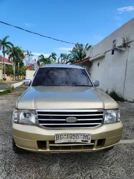 Ford Everest 2004