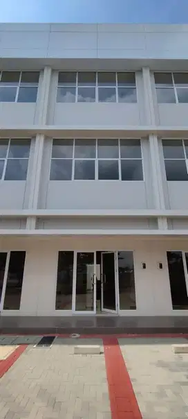 Disewa ruko 3lt Calico Square baru Paramount Petals Curug Tangerang