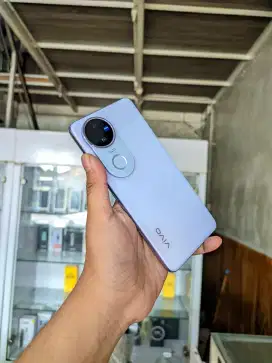 Vivo V50 5G 12/256 mulus fullset original. TT juga bisa