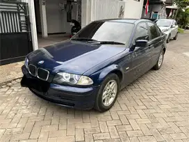 BMW 318i 2001 Bensin