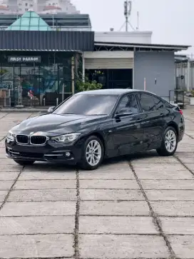 KM 46 RIBUAN RECORD! BMW 320i F30 SPORT LCI NIK 2015 / 2016