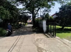Di Jual Tanah + Bangunan Rumah di Kademangan Setu Tangerang Selatan