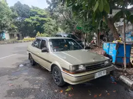 Toyota Corona 1986 Bensin