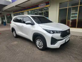 TOYOTA  INNOVA ZENIX.   G.  HIBRID. 25