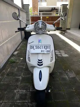 Dijual Vespa Primavera S White Pemakaian 2023
