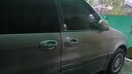 Kia Sedona 2003 Bensin