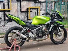 Kawasaki ninja rr 2013 plat E