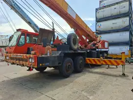 Mobile crane kato capasitas 45 ton