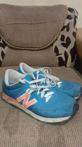 Sepatu New Balance