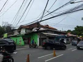 DIJUAL TANAH BESERTA BANGUNAN PERTIGAAN BRIGIF JAGAKARSA