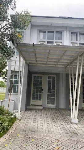 Rumah Full Furnished Siap Huni  Lokasi Grand Pakuwon Surabaya