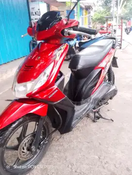 Beat karbu 2012 merah merona