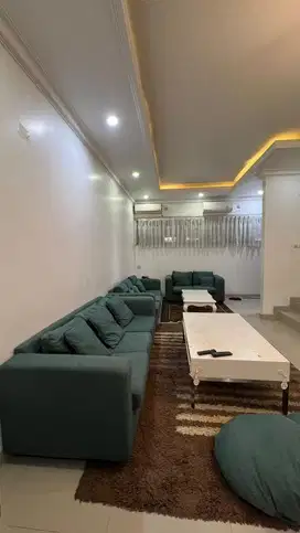 Sofa 3 buah untuk 8 orang