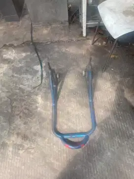 Paddock motor siap pakai