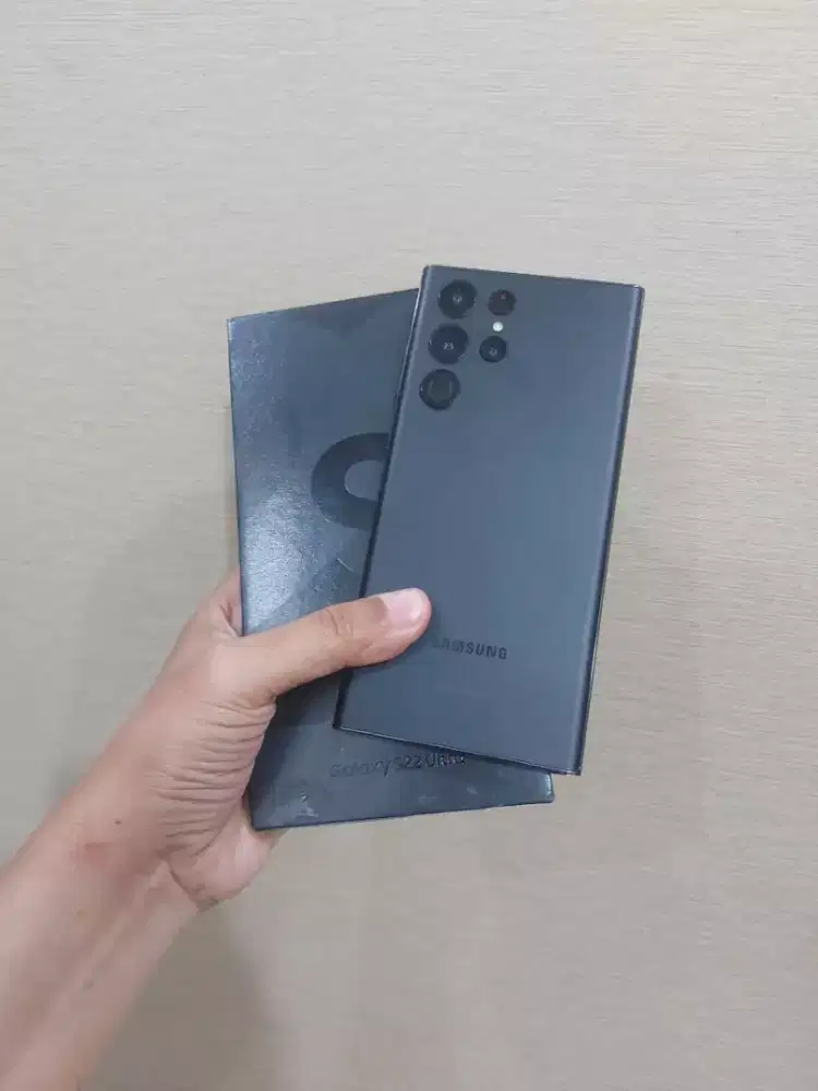 Samsung S22 ultra 5G Ram 12/512GB
Resmi SEIN. Mulus fullset original