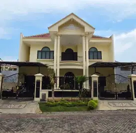 Villa royal pakuwon city, butuh cepat laku