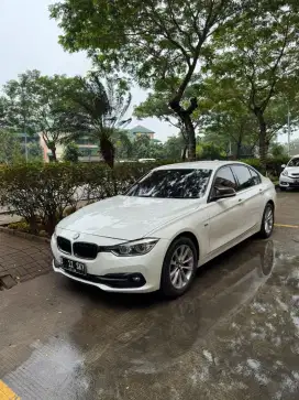 DIJUAL BMW 320i LCi 2016